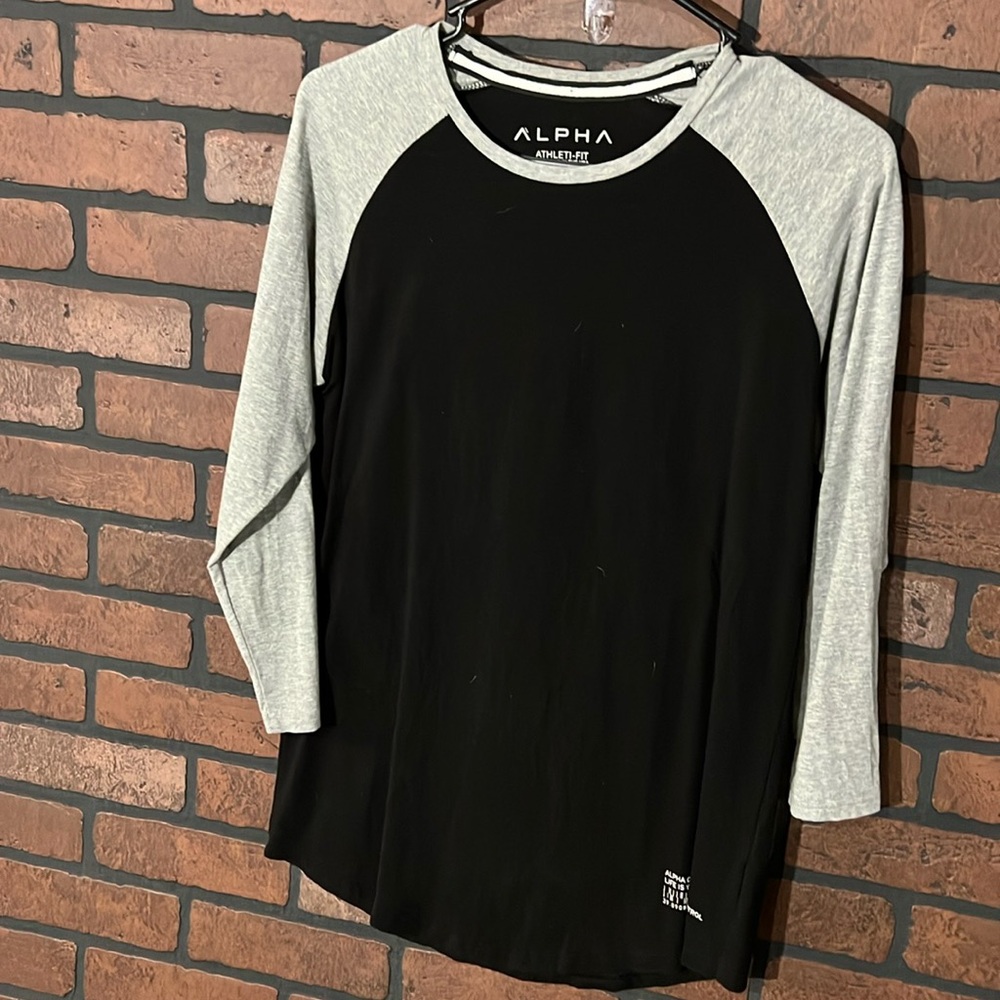 Mens alpha fitness baseball t. Size medium. Grey/black